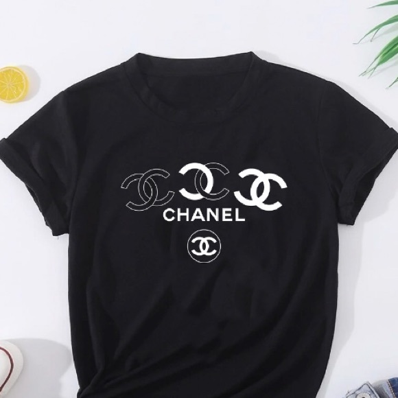 #56 Luxury Inspired Tee Shirt - Picture 2 of 2